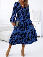 Rochie Lunga Dalmer Albastra Cu Model Cu Frunze Negre - imagine 4