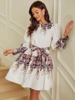 Rochie Scurta Aurelia Alba Cu Model Floral Multicolor