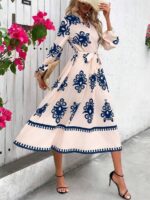 Rochie Lunga Seier Roz Deschis Cu Model Floral Albastru - imagine 3
