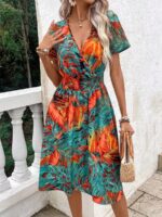 Rochie Midi Filoftea Neagra Cu Print Tropical Multicolor