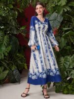 Rochie Lunga Aarti Albastra Cu Model Floral Alb