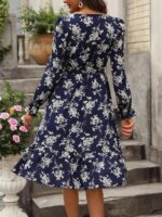 Rochie Scurta Darwina Bleumarin Cu Model Floral Alb - imagine 2