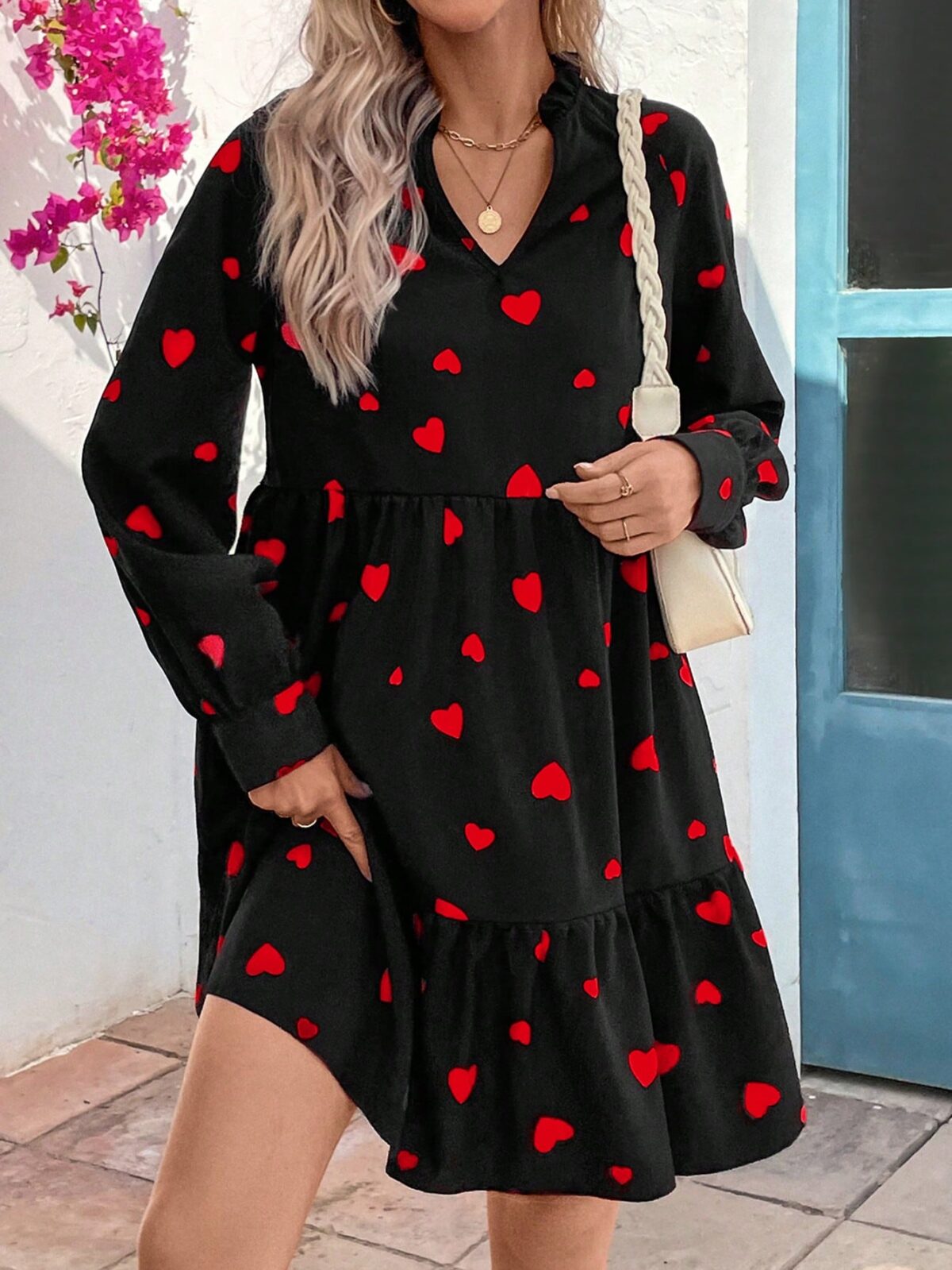 Rochie Scurta Hilary Neagra Cu Inimioare Rosii - imagine 1