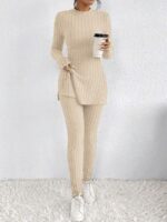 Compleu Sakina Crem Format din Bluza si Pantalon