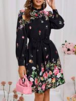 Rochie Scurta Carola Neagra cu Print Floral Roz - imagine 3