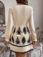 Rochie Scurta Barbara Crem cu Print Negru - imagine 2