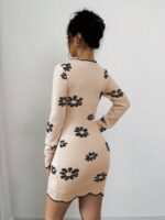 Rochie Scurta Tricotata Elys Bej cu Flori Negre - imagine 2