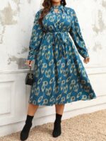 Rochie Midi Corinn Turcoaz cu Print Bej - Marimi Mari