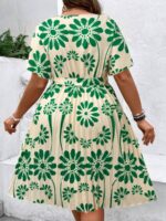 Rochie Scurta Leonie Crem cu Print Floral Verde - Marimi Mari - imagine 2