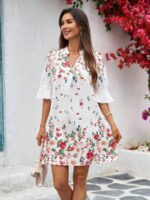 Rochie Scurta Kira Alba cu Print Floral Multicolor