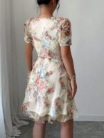 Rochie Scurta Amedee Crem cu Print Floral - imagine 2