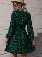 Rochie Scurta Sara Verde cu Print Leopard Negru - imagine 2