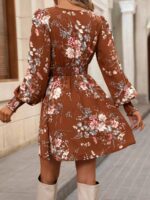 Rochie Scurta Arlena Maro cu Print Floral Alb - imagine 2