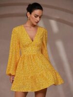 Rochie Scurta Serinesa Galbena cu Print Floral Alb