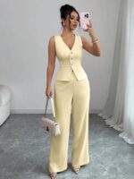 Compleu Alise Crem format din Vesta si Pantalon