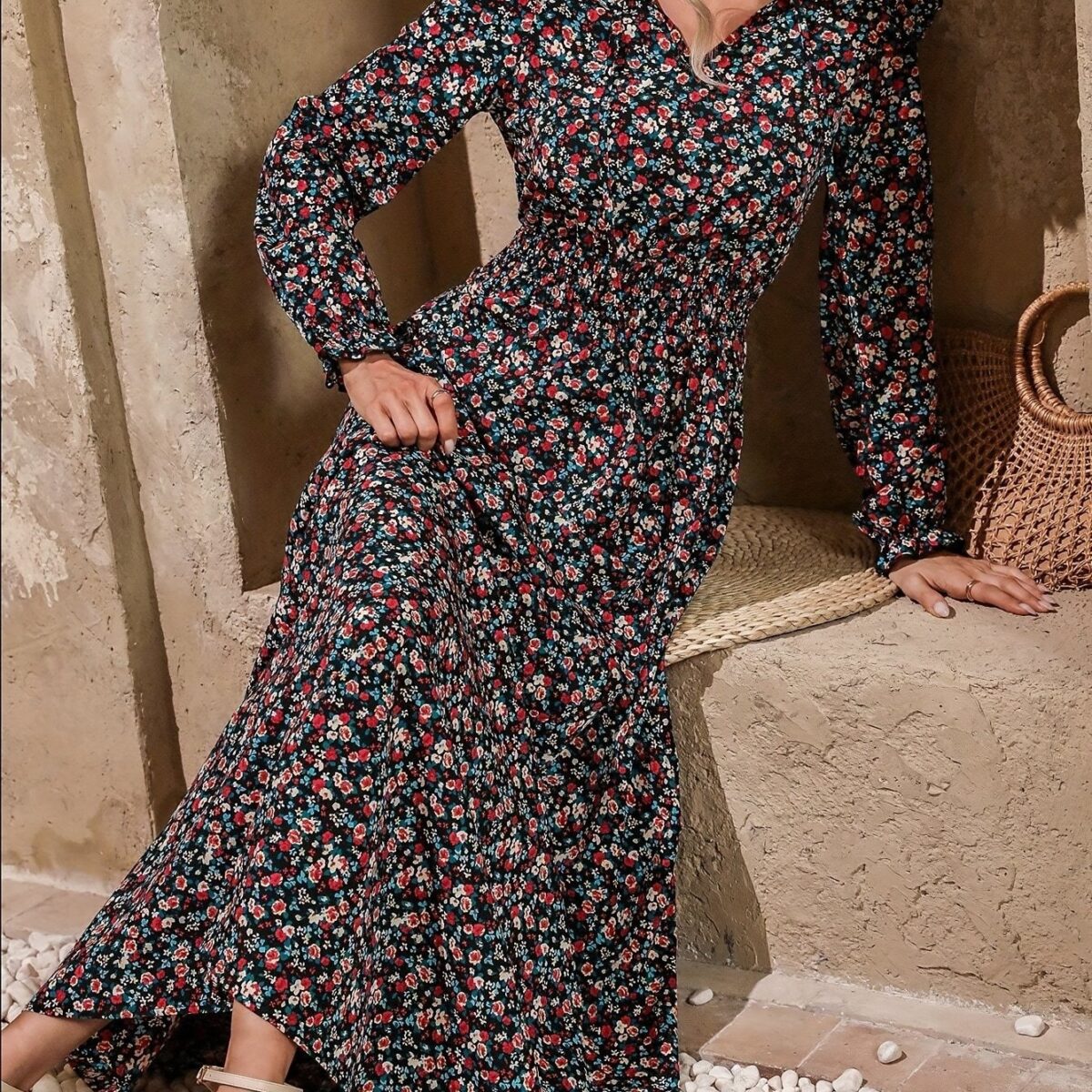 Rochie Lunga Freira Neagra cu Print Floral - imagine 3