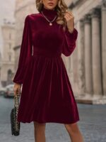 Rochie Scurta Emma Grena din Catifea - imagine 3