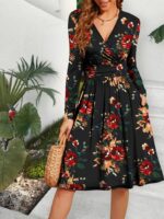 Rochie Scurta Beatriz Neagra cu Print Floral Rosu