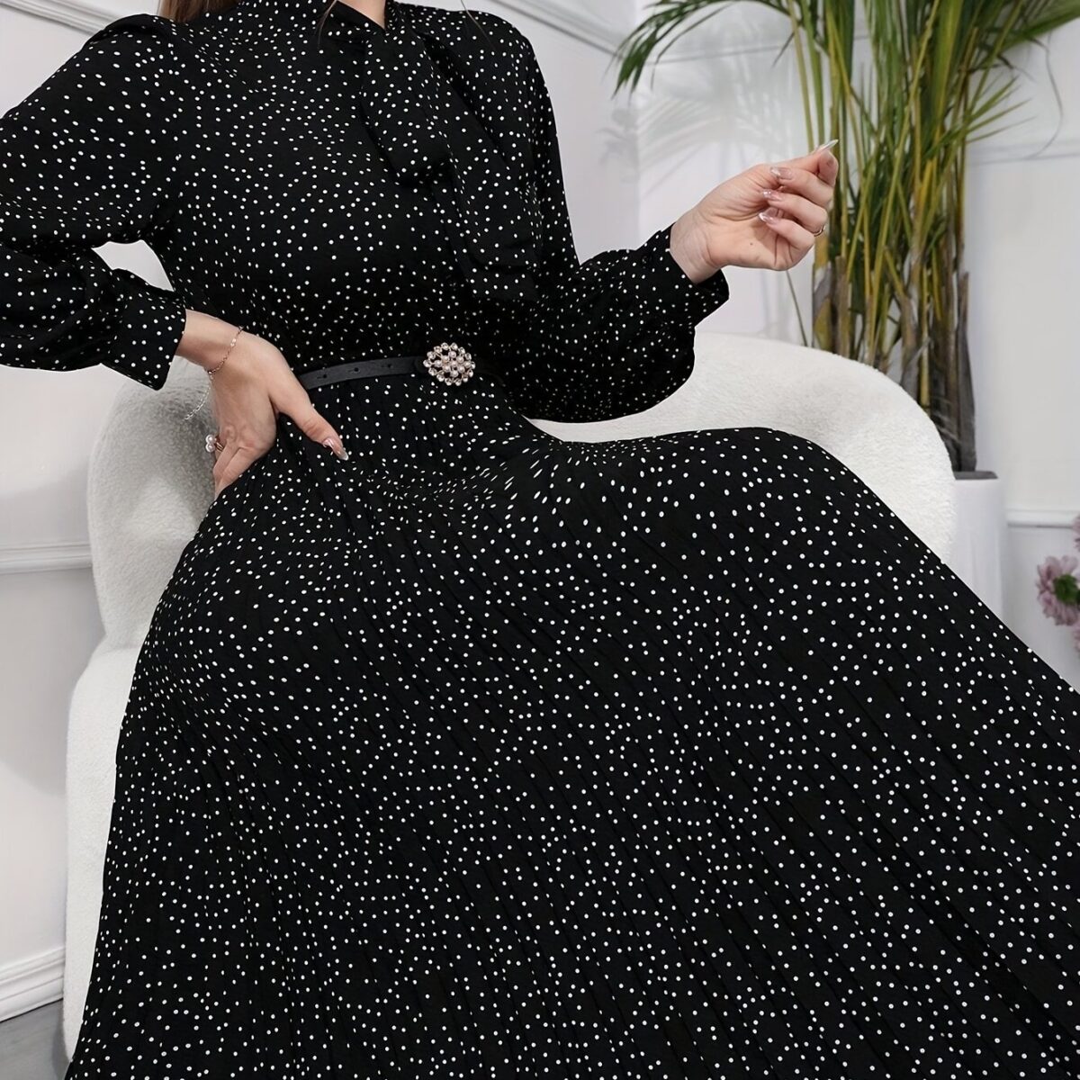 Rochie Lunga Ebke Neagra cu Buline Albe Plisata - imagine 3