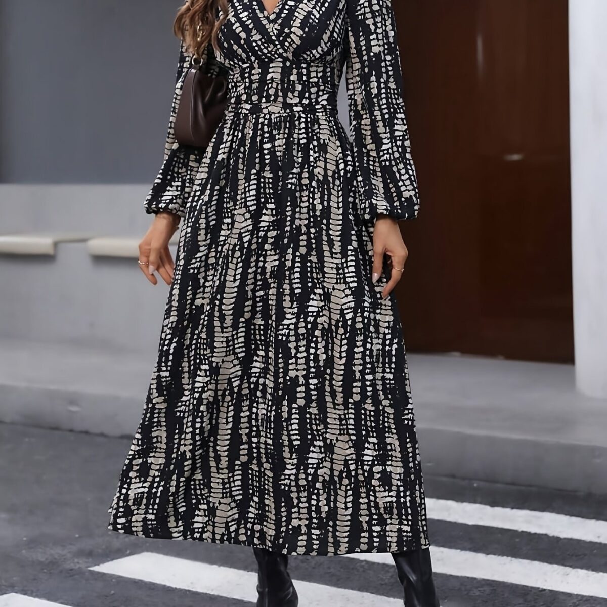 Rochie Midi Diona Neagra cu Print Bej - imagine 3