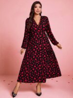 Rochie Midi Brianna Neagra cu Inimioare Rosii - Marimi Mari