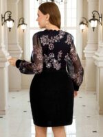 Rochie Scurta Janin Neagra cu Print Floral Roz - Marimi Mari - imagine 2