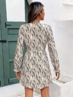 Rochie Scurta Zorna Bej cu Model Geometric Negru - imagine 2