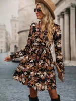 Rochie Scurta Hylta Neagra cu Imprimeu Floral Maro - imagine 3