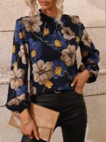 Bluza Dama Ariana Neagra cu Print Floral Albastru si Bej