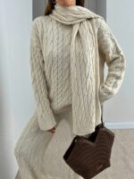 Compleu Tricotat cu Pantalon si Fular Sabrina Crem - imagine 3