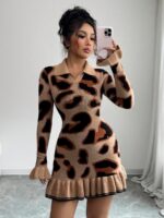 Rochie Scurta Tricotata Valentina Bej cu Animal Print Negru - imagine 3
