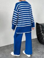 Compleu Tricotat cu Pantalon Nancy Albastru cu Dungi Albe - imagine 2