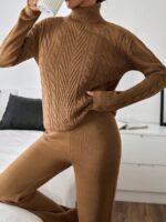 Compleu Tricotat cu Pantalon Segot Maro - imagine 3