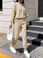 Compleu Tricotat cu Pantalon Suen Bej Deschis