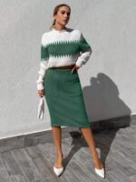 Compleu Tricotat cu Fusta Aethra Vernil cu Alb