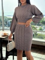 Compleu Tricotat Rosita Bej Inchis cu Fusta Scurta