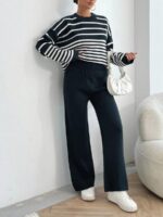 Compleu Tricotat cu Pantalon Donda Gri cu Dungi Albe - imagine 4