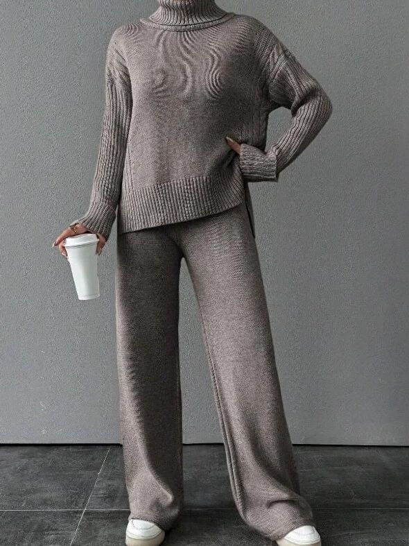 106 Compleu Tricotat cu Pantalon Amna Maro - imagine 1