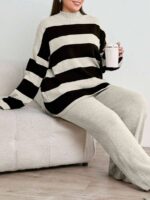 Compleu Tricotat cu Pantalon Eniko Gri cu Dungi Negre - Marimi Mari - imagine 3