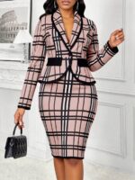 Compleu cu Fusta Scurta Alberta Roz cu Print Geometric Negru - Marimi Mari