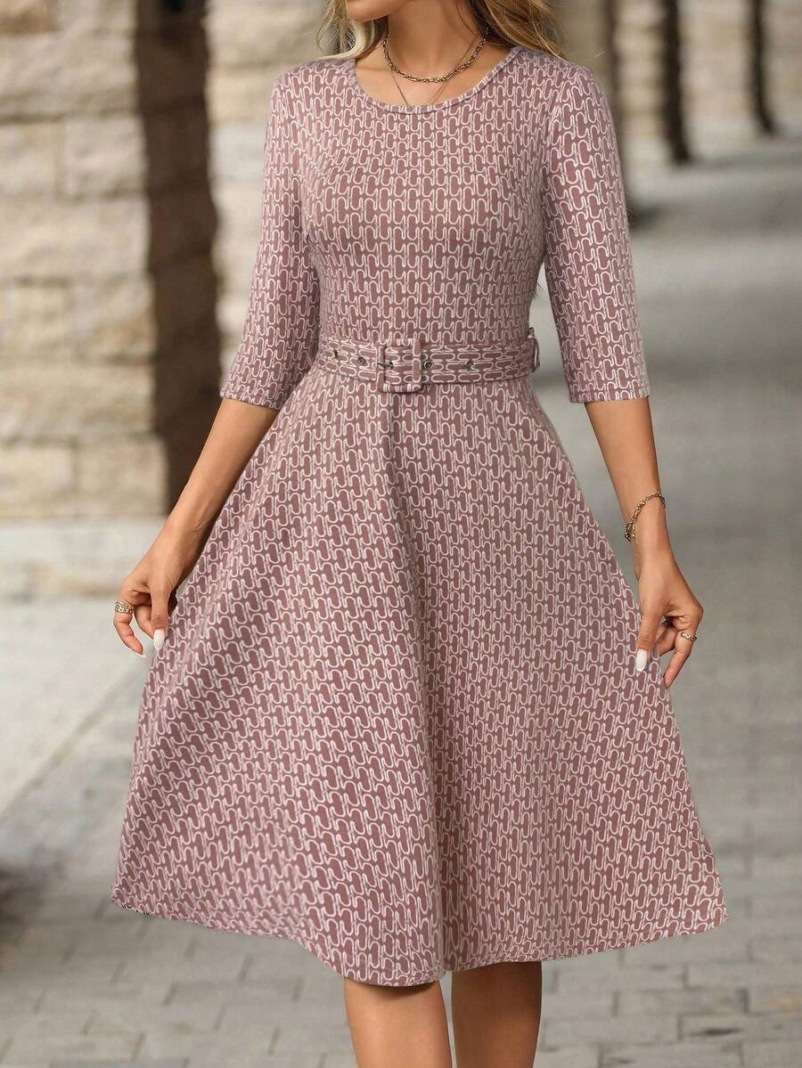 29 Rochie Scurta Troya Roz cu Print Geometric Alb - imagine 1