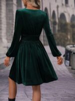 Rochie Scurta Adina Verde din Catifea - imagine 2