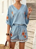 Compleu Cerasela Bleu cu Dungi Albe si Print Floral - imagine 3