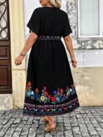 Rochie Lunga Yasmin Neagra cu Print Floral Multicolor - Marimi Mari - imagine 2