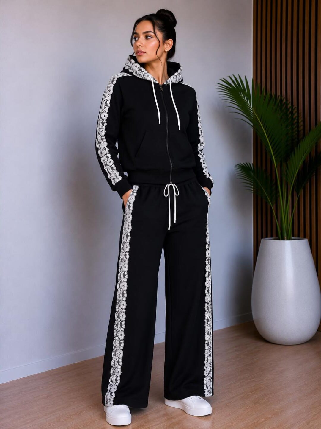 6038 Trening format din bluza cu fermoar si pantalon Armela Negru cu Dantela - imagine 1