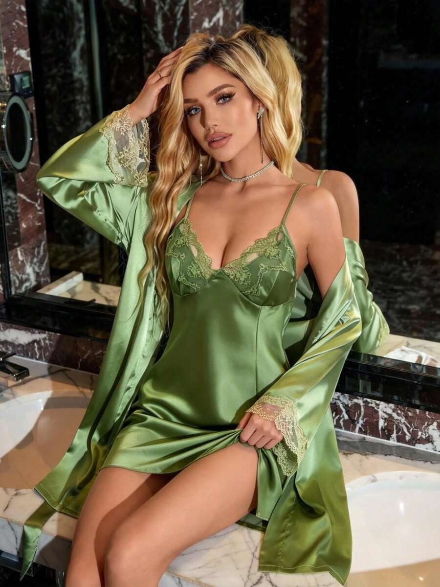 7012 Compleu de Noapte Mandy Verde Fistic format din Camasa de Noapte si Halat - imagine 1