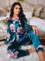 Compleu de Noapte cu Pantalon Nikka Albastra cu Print Floral - imagine 3
