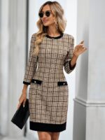 Rochie Scurta Eleonor Bej cu Carouri Maro - imagine 6