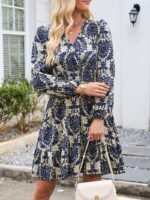 Rochie Scurta Tensa Gri cu Print Geometric Bleumarin - imagine 4