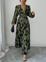 Rochie Lunga Martha Khaki cu Print Frunze Negre - imagine 4